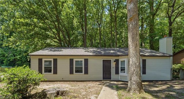 249 Batson DR, Newport News, VA 23602