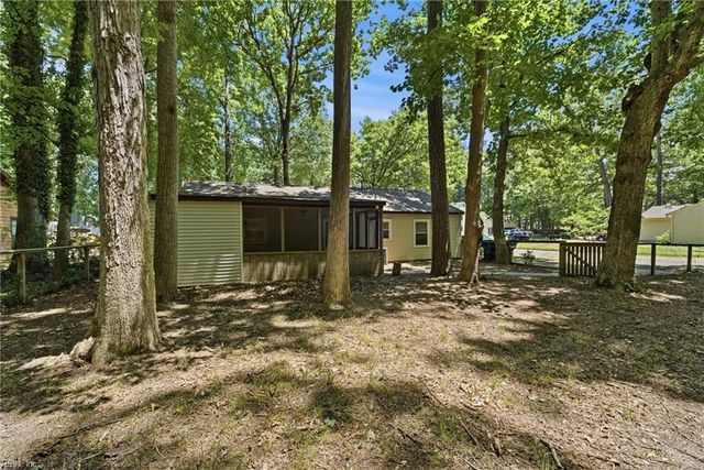249 Batson DR, Newport News, VA 23602