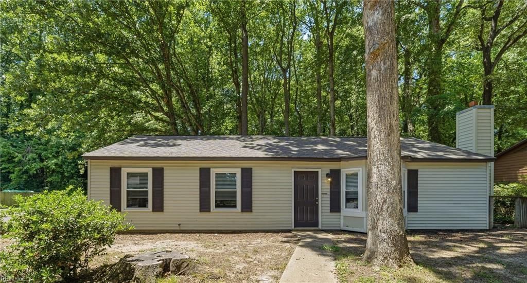 249 Batson DR, Newport News, VA 23602