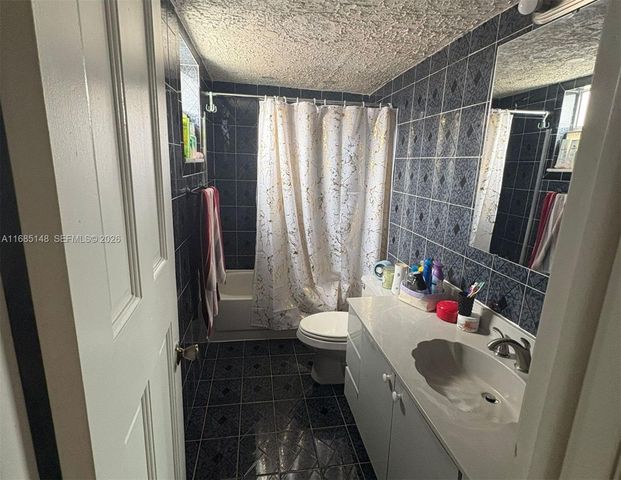6055 W 19th Avenue 318, Hialeah, FL 33012
