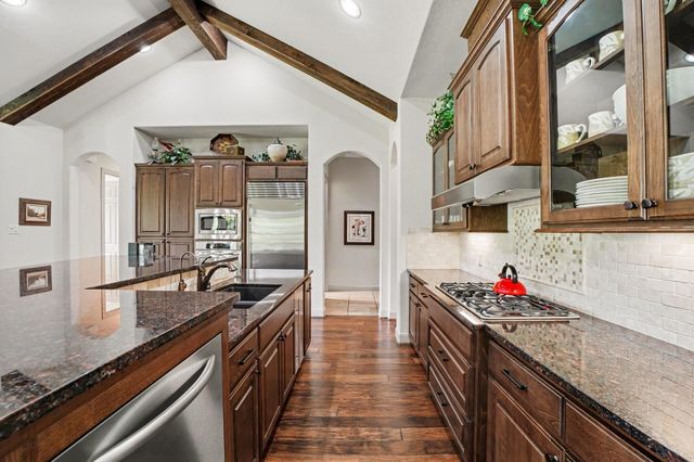 32303 Waterford Crest Lane, Fulshear, TX 77441