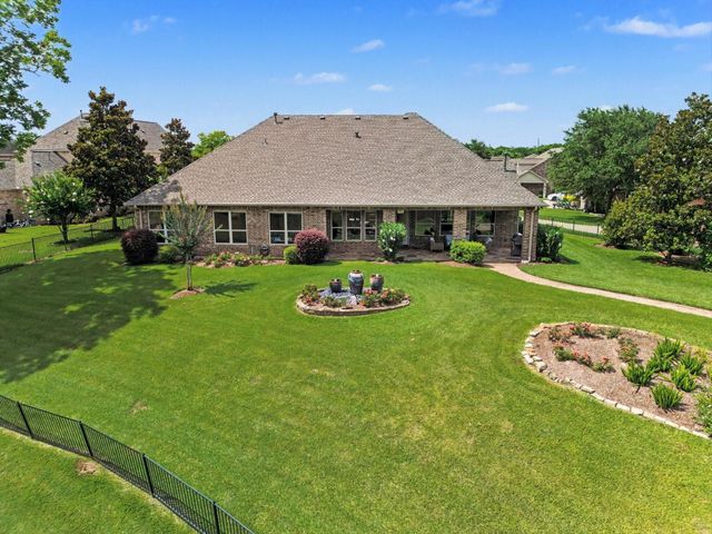 32303 Waterford Crest Lane, Fulshear, TX 77441