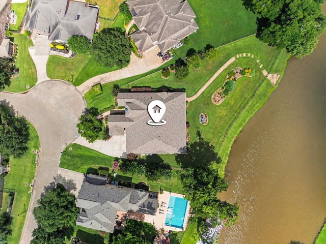 32303 Waterford Crest Lane, Fulshear, TX 77441