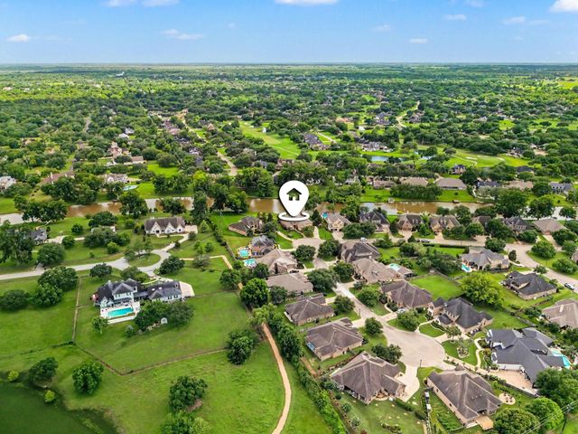 32303 Waterford Crest Lane, Fulshear, TX 77441