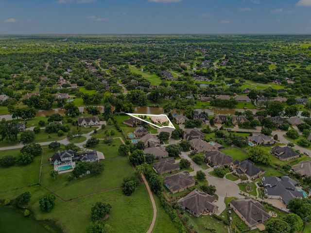 32303 Waterford Crest Lane, Fulshear, TX 77441