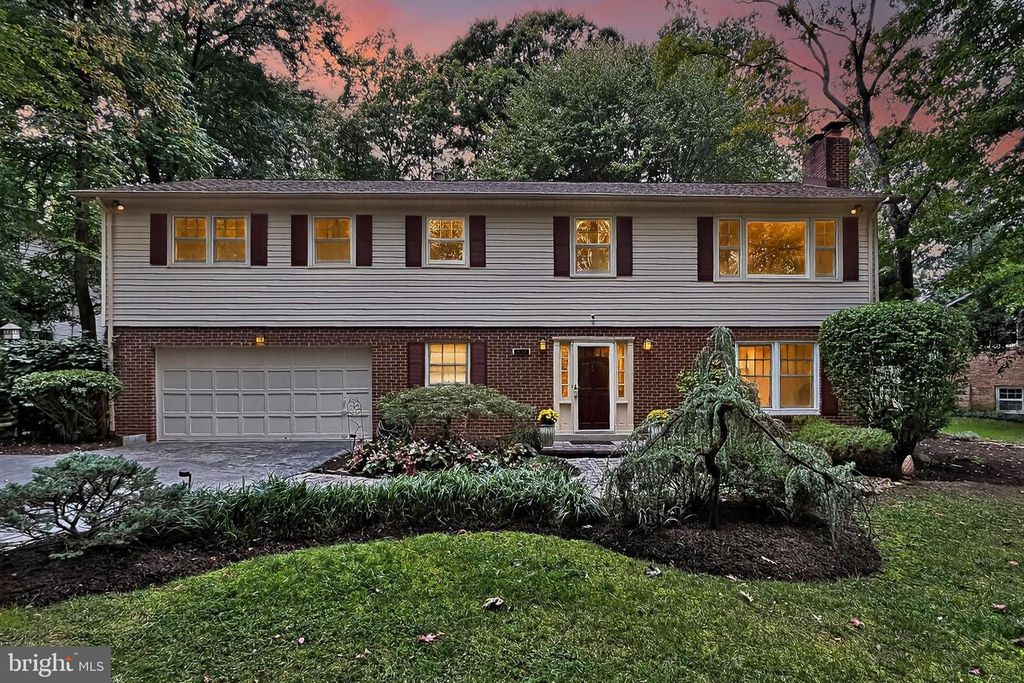 5112 CLINTON RD, Alexandria, VA 22312