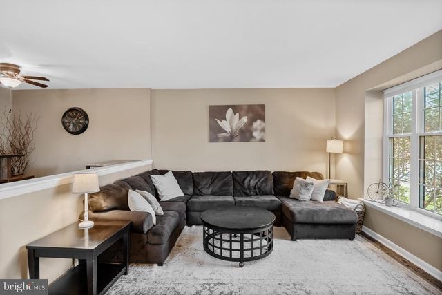 44 BURGUNDY DR, Marlton, NJ 08053