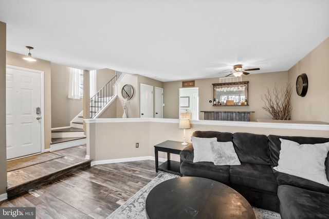 44 BURGUNDY DR, Marlton, NJ 08053