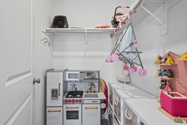 1402 S CASTILLO RD, Spanish Fork, UT 84660