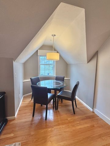 56 Eliot St C, Natick, MA 01760