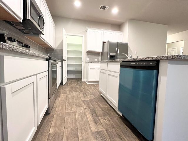 105 Naset DR, Georgetown, TX 78626
