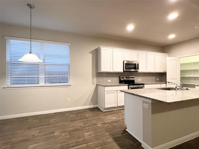 105 Naset DR, Georgetown, TX 78626