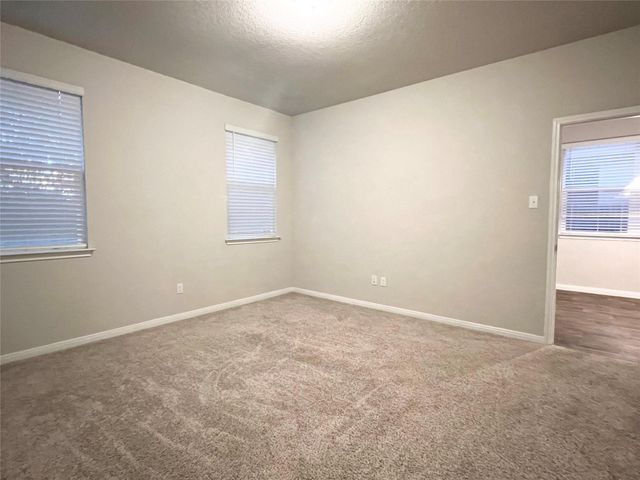 105 Naset DR, Georgetown, TX 78626