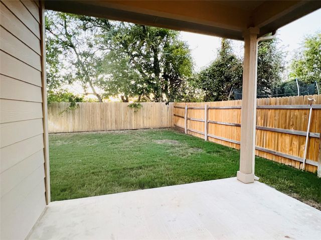 105 Naset DR, Georgetown, TX 78626