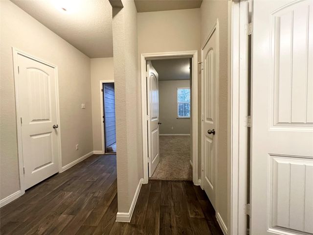 105 Naset DR, Georgetown, TX 78626