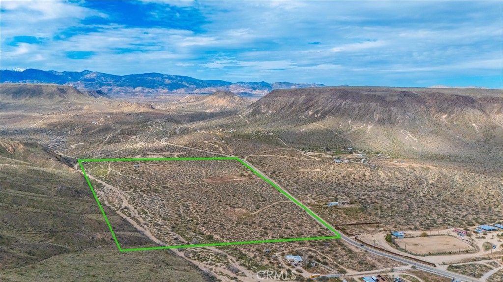 Image 11 of property listing at 55455 Pipes Canyon, Pioneertown, CA 92268