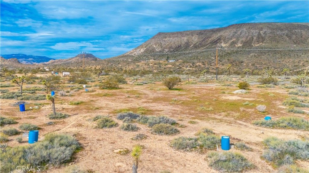 Image 21 of property listing at 55455 Pipes Canyon, Pioneertown, CA 92268