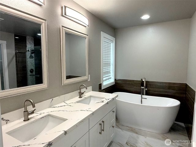 7222 S J Street, Tacoma, WA 98408