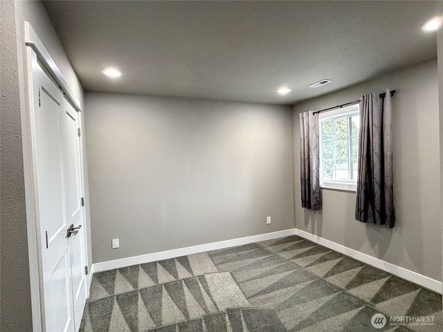 7222 S J Street, Tacoma, WA 98408