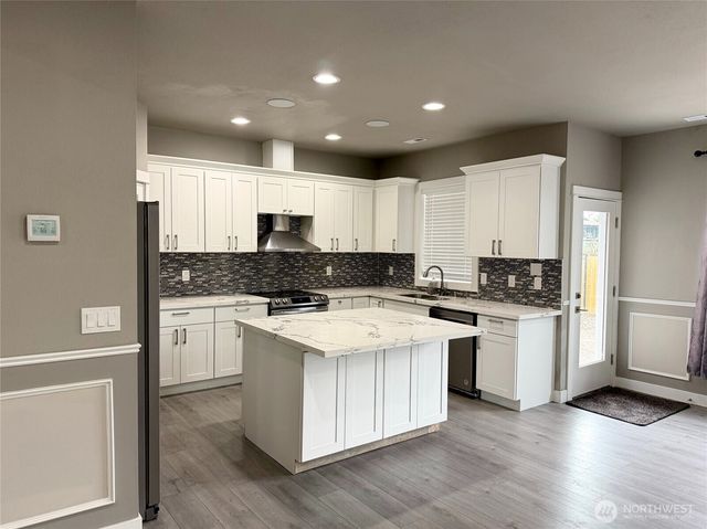 7222 S J Street, Tacoma, WA 98408