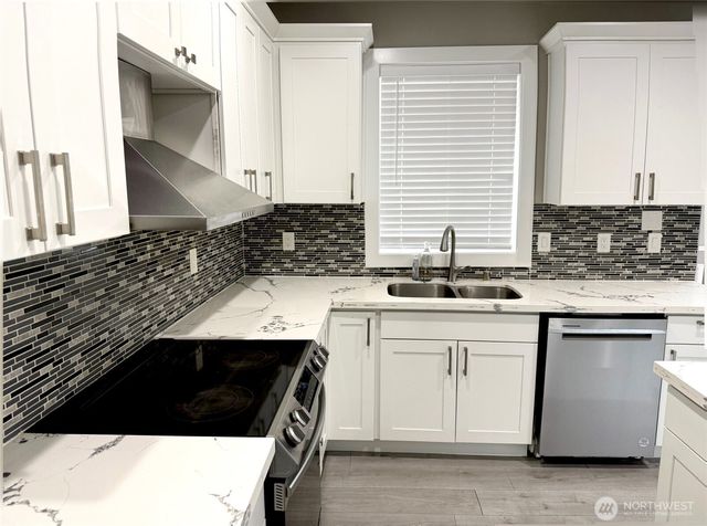 7222 S J Street, Tacoma, WA 98408