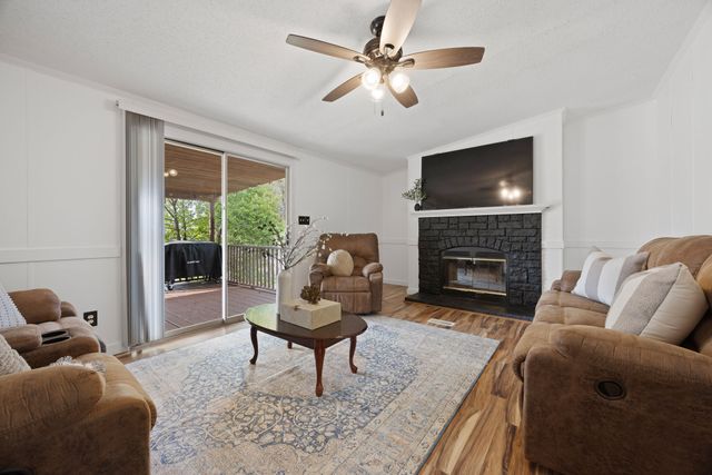 11200 Ridgewood Drive, Salado, TX 76571