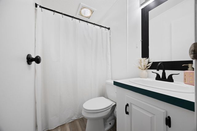 11200 Ridgewood Drive, Salado, TX 76571