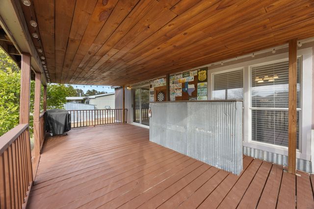 11200 Ridgewood Drive, Salado, TX 76571