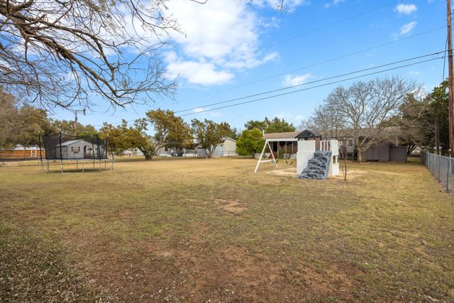 11200 Ridgewood Drive, Salado, TX 76571