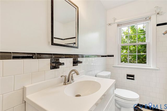 3801 Wakefield Rd, Richmond, VA 23235
