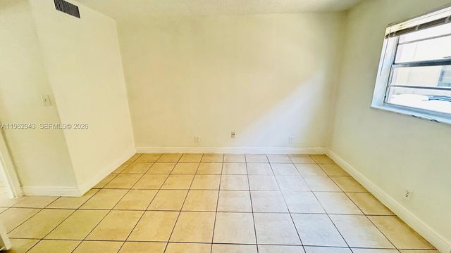 241 SE 9th Ave 206, Pompano Beach, FL 33060