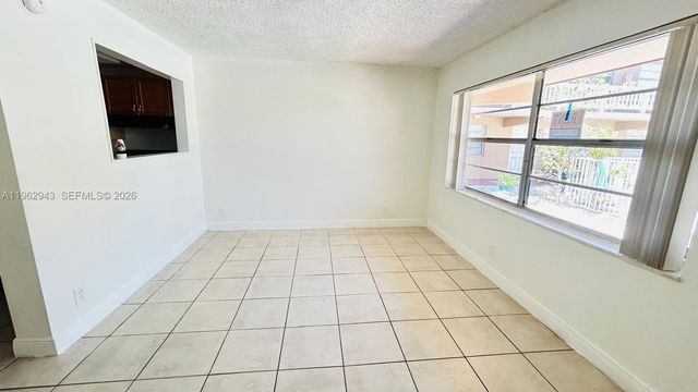 241 SE 9th Ave 206, Pompano Beach, FL 33060