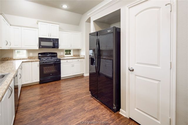 15478 Baker Meadow Loop, College Station, TX 77845