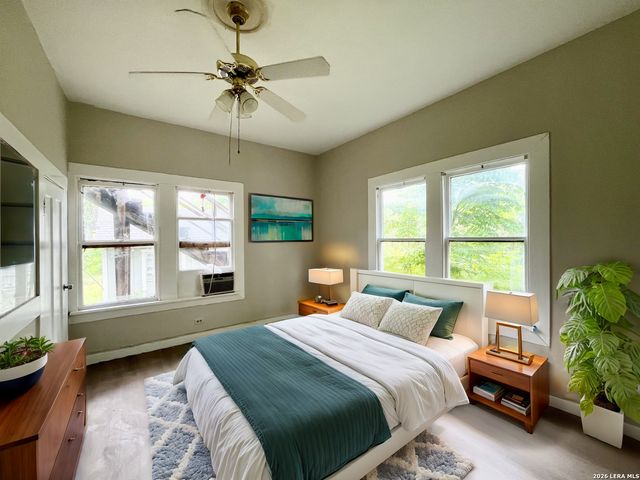 319 Army Blvd Apt 2, San Antonio, TX 78215