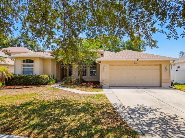 2021 RUTHERFORD DRIVE, Dover, FL 33527