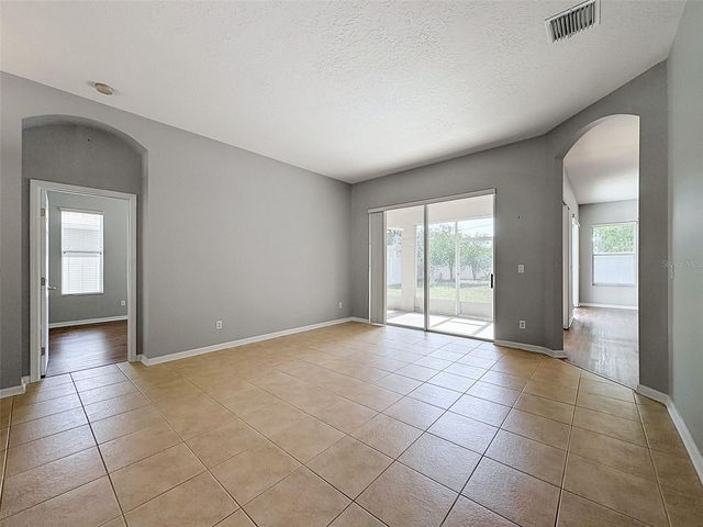 2021 RUTHERFORD DRIVE, Dover, FL 33527