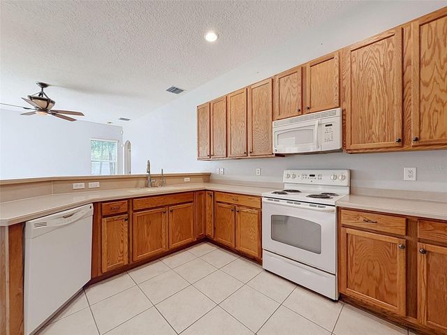 2021 RUTHERFORD DRIVE, Dover, FL 33527
