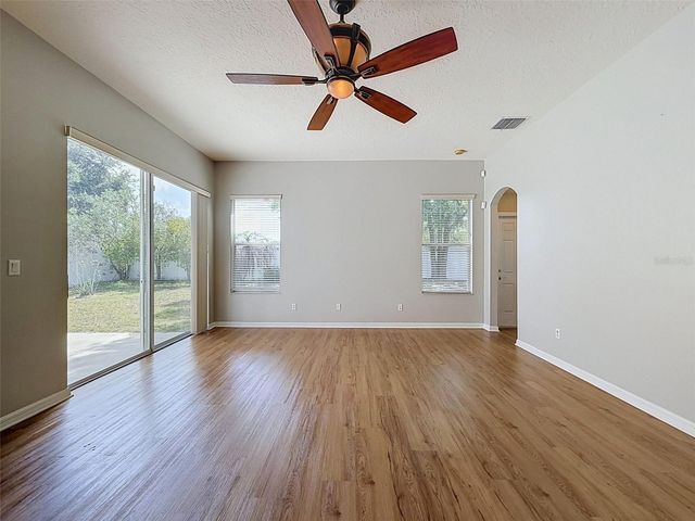 2021 RUTHERFORD DRIVE, Dover, FL 33527