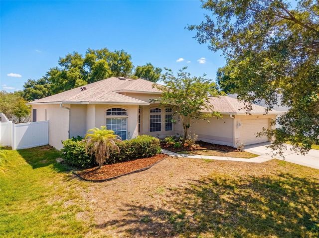 2021 RUTHERFORD DRIVE, Dover, FL 33527