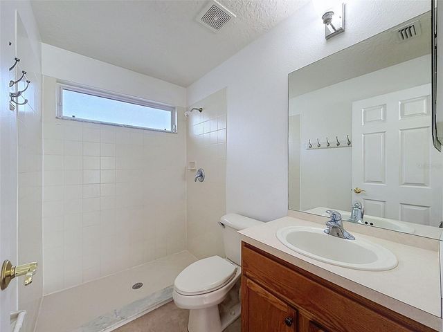 2021 RUTHERFORD DRIVE, Dover, FL 33527