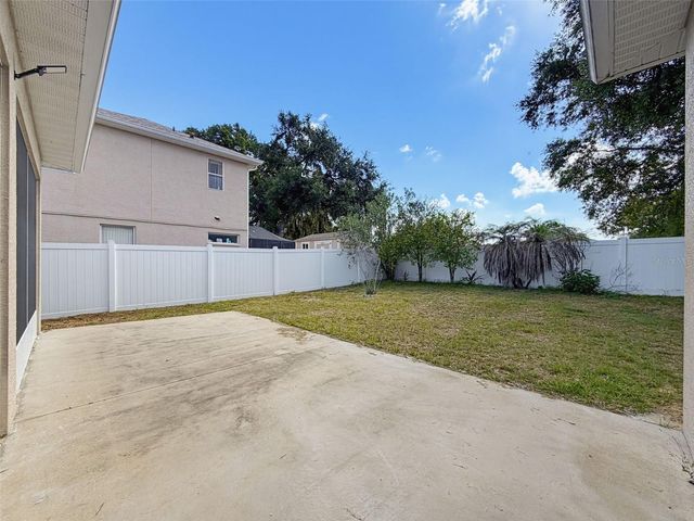 2021 RUTHERFORD DRIVE, Dover, FL 33527