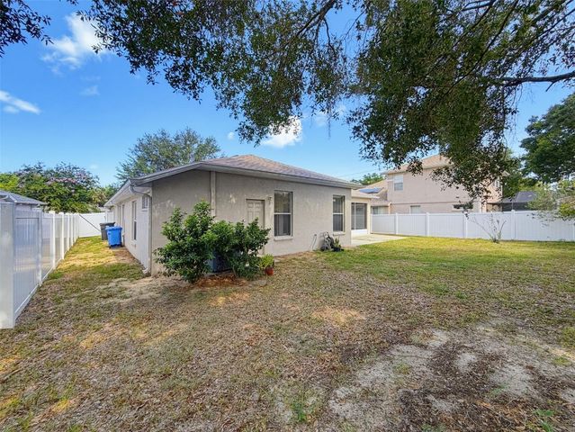 2021 RUTHERFORD DRIVE, Dover, FL 33527