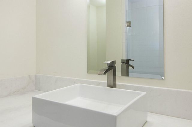 5000 Montrose Boulevard 9D, Houston, TX 77006