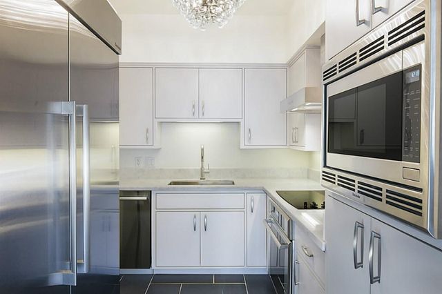 5000 Montrose Boulevard 9D, Houston, TX 77006