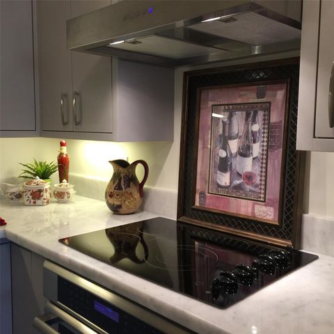 5000 Montrose Boulevard 9D, Houston, TX 77006