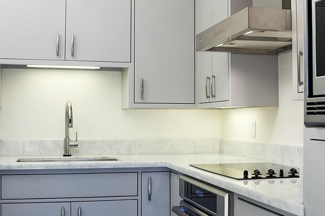 5000 Montrose Boulevard 9D, Houston, TX 77006