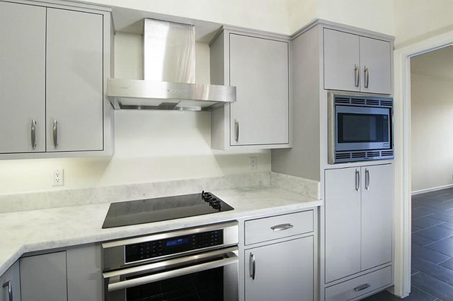 5000 Montrose Boulevard 9D, Houston, TX 77006