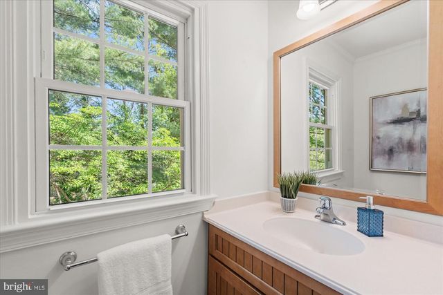 1732 CHESTERFORD WAY, Mclean, VA 22101