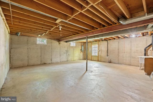 1732 CHESTERFORD WAY, Mclean, VA 22101