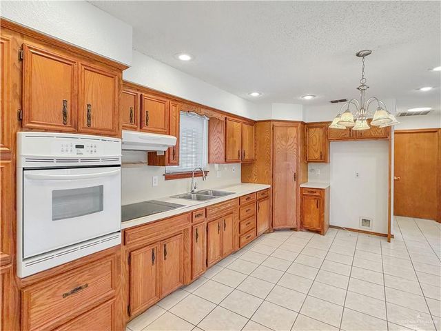 519 Venus Street, Mission, TX 78572
